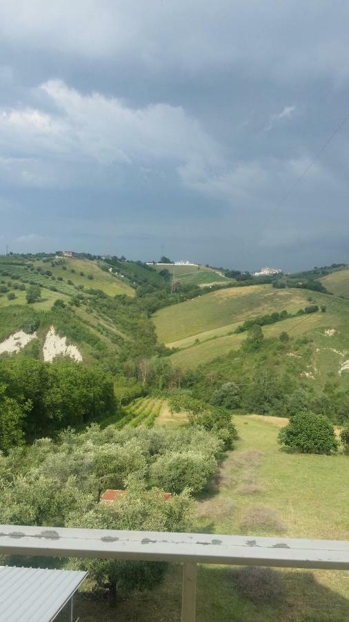 People Bed and Breakfast Castorano Esterno foto
